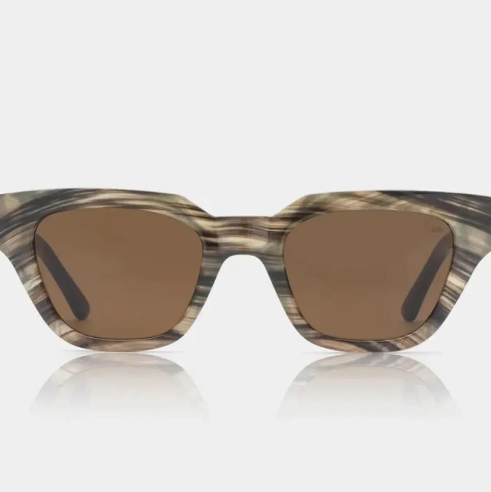 A.KJÆRBEDE Kaws Stripe Horn
