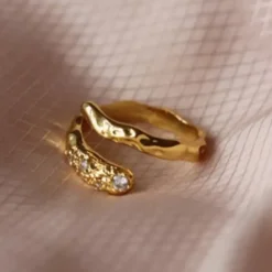 AND COPENHAGEN Shiny Twist Ring