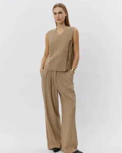 LOLLYS LAUNDRY Jace Vest Sand